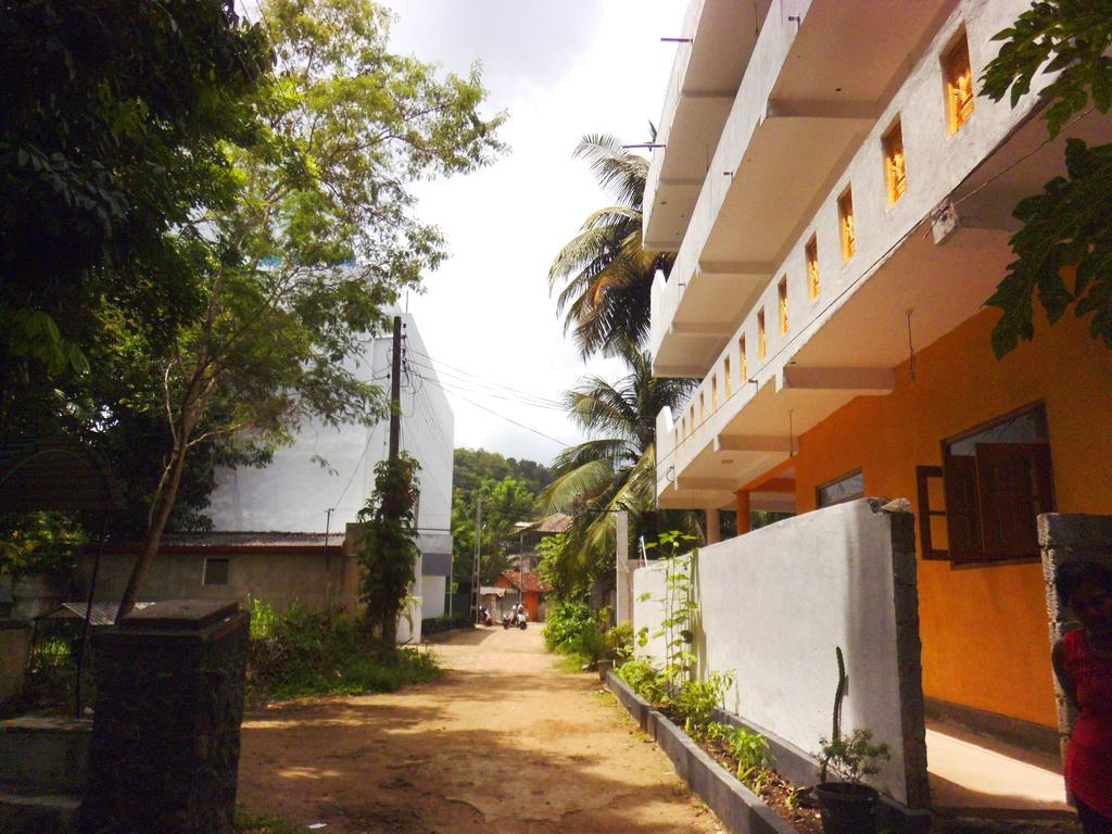 Hopson Resort And Apartment Unawatuna Exterior photo